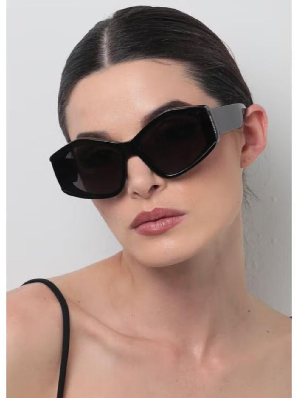 NEW BALENCIAGA BB0302S 001 BLACK WOMEN SUNGLASSES BALENCIAGA EYEWEAR - Picture 3 of 11